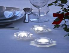 IKEA 即日起推出超過兩百項,包括聖誕樹、布織品、餐